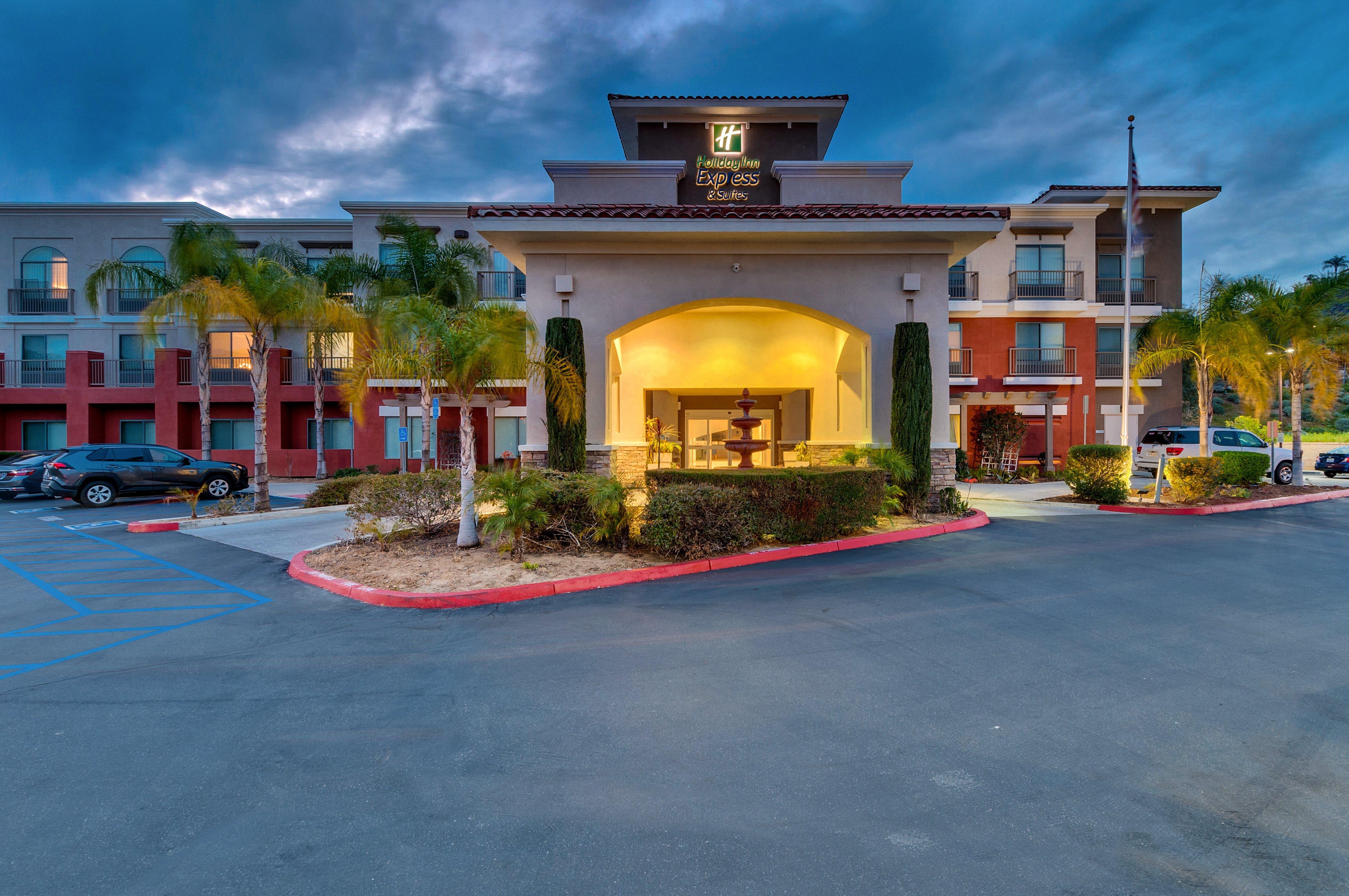 Holiday Inn Express Hotel & Suites Lake Elsinore By Ihg Eksteriør bilde