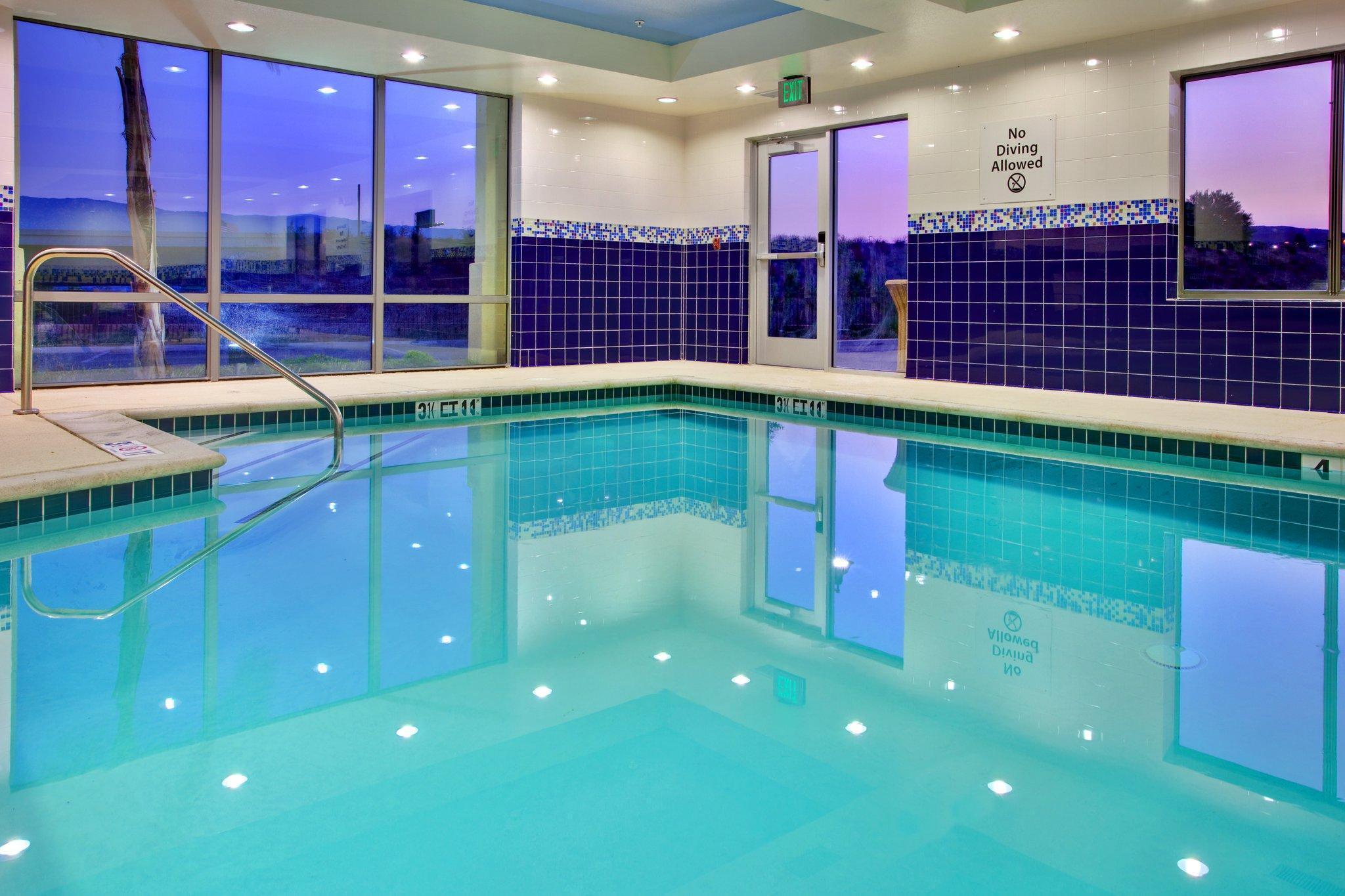 Holiday Inn Express Hotel & Suites Lake Elsinore By Ihg Eksteriør bilde