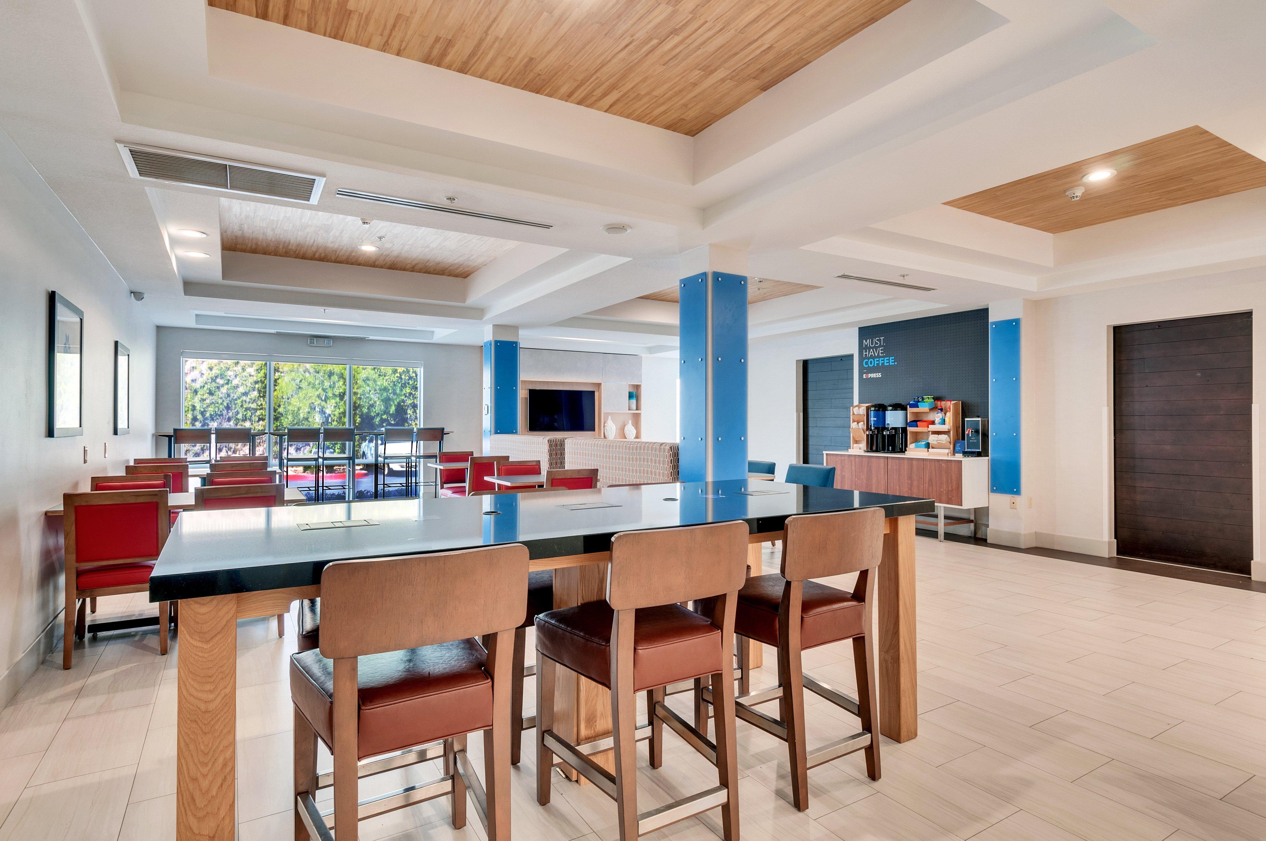 Holiday Inn Express Hotel & Suites Lake Elsinore By Ihg Eksteriør bilde